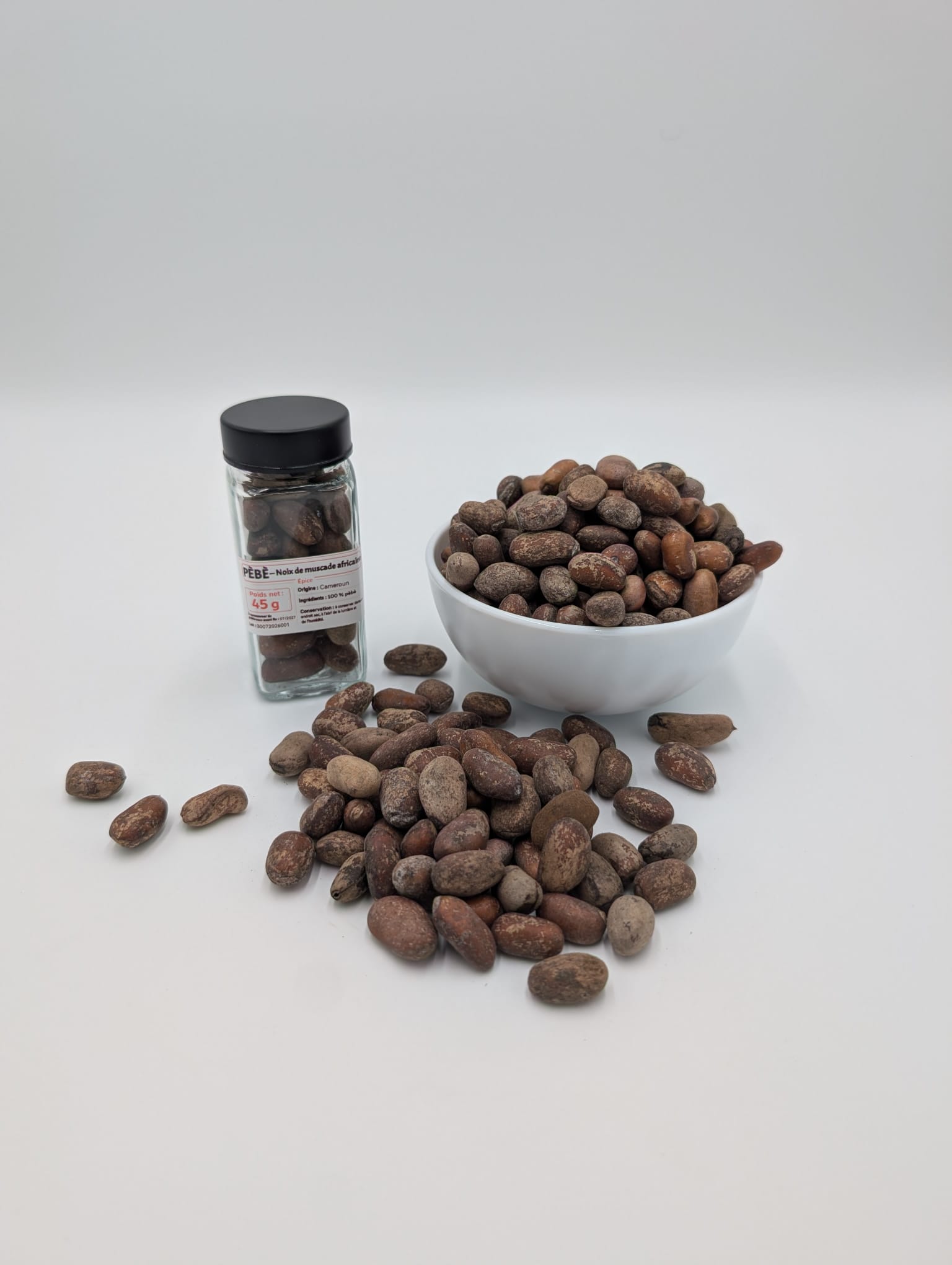 Pèbè — Noix de muscade africaine